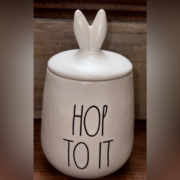 Super Cute 🥰 Rae Dunn - Spring/ Easter Storage Container 🫙 Hop To It  - NEW - Picture 2 of 5